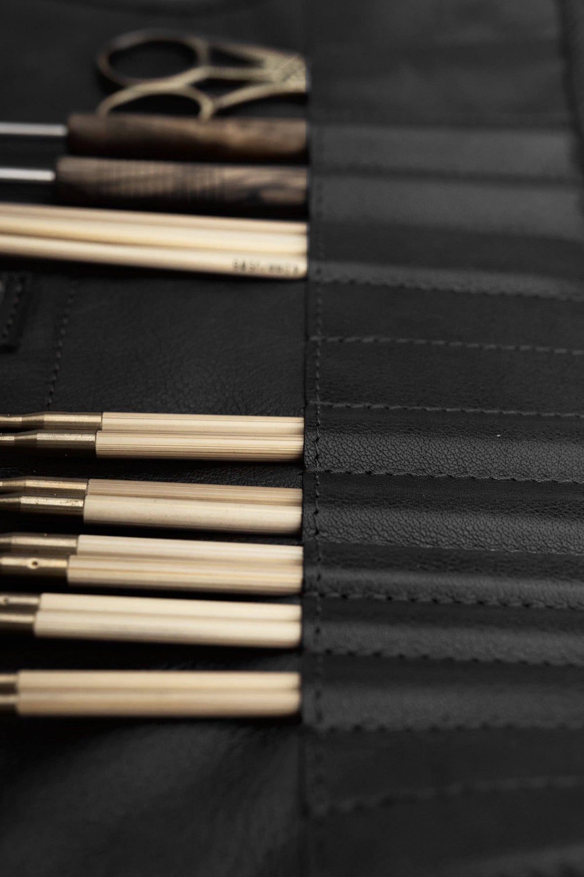 Muud Jasmin Needle Case – Leather Knitting Needle Holder