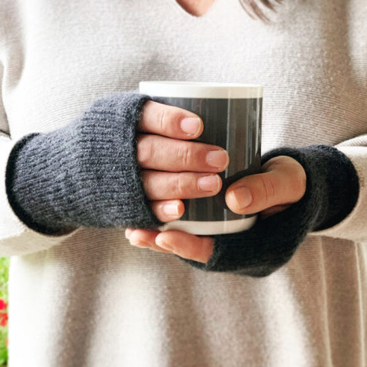 Learn to knit in the round - Wristwarmers Saturday 16th August 1.30-4.30pm