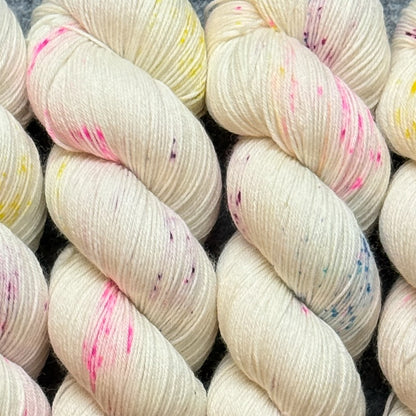 Life in the Long Grass Fine Sock – Luxury Hand Dyed Sock Yarn