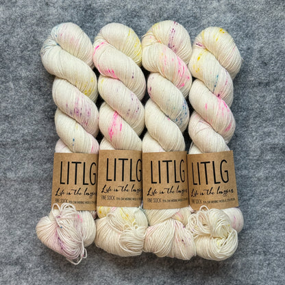 Life in the Long Grass Fine Sock – Luxury Hand Dyed Sock Yarn