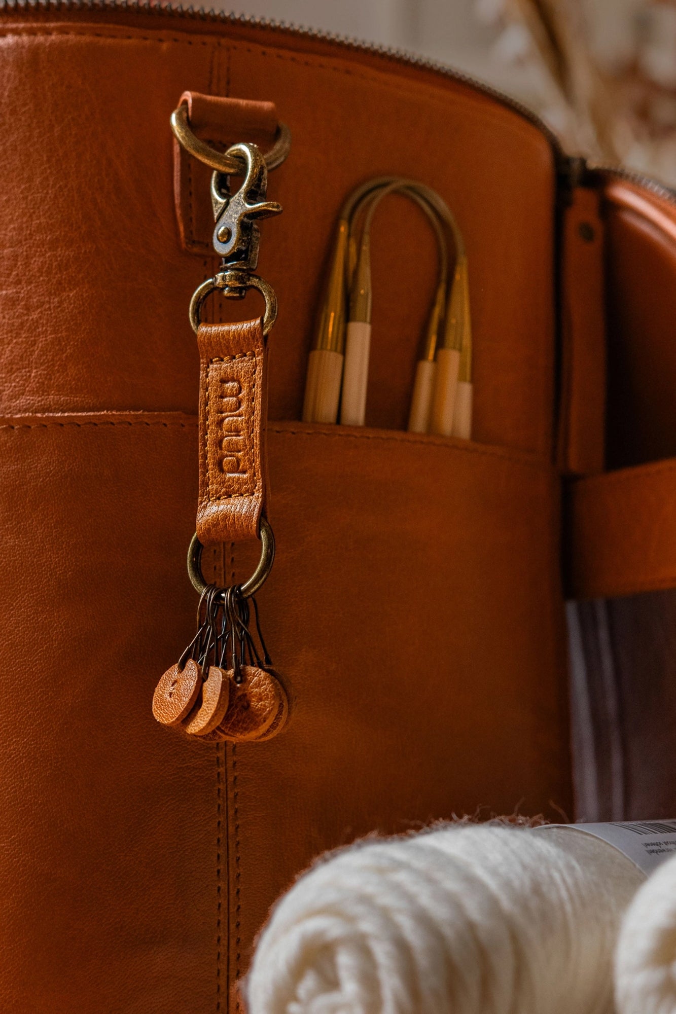 Muud Feliz Leather Keyring with Stitch Markers